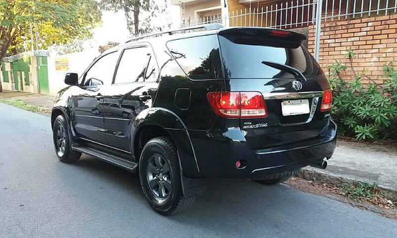 Toyota Hilux Sw4 4X4...