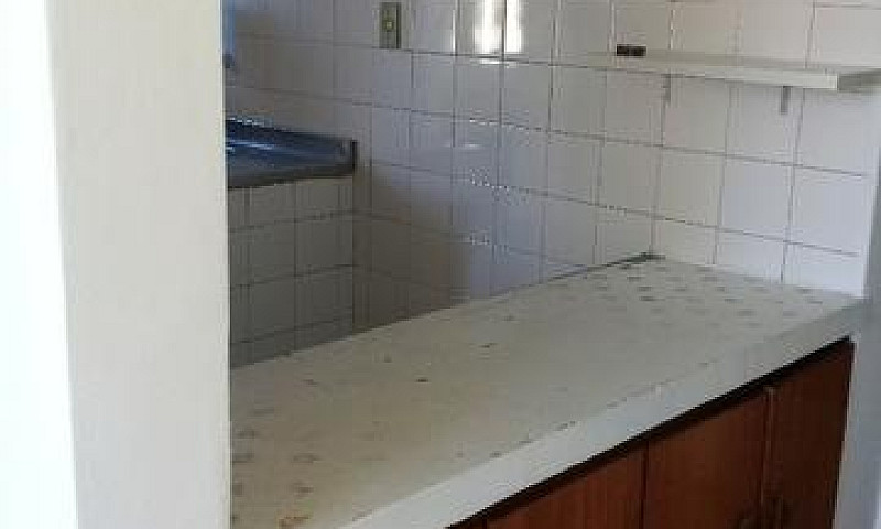 1/4 Localizado Vista...