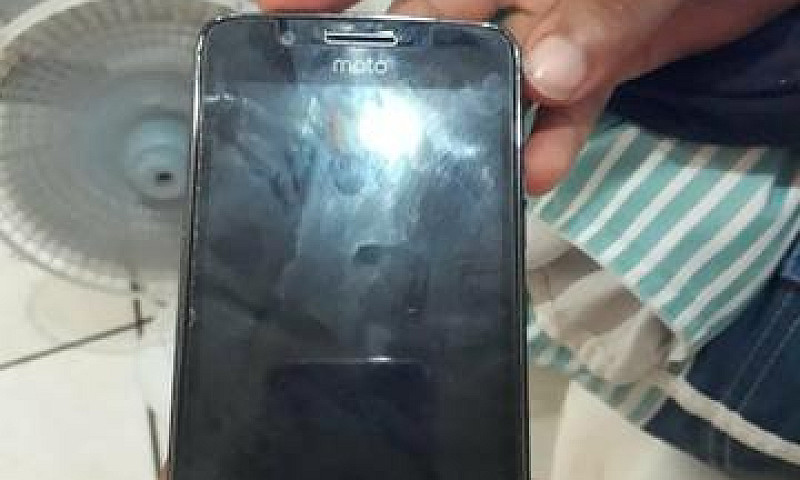 Moto G5...