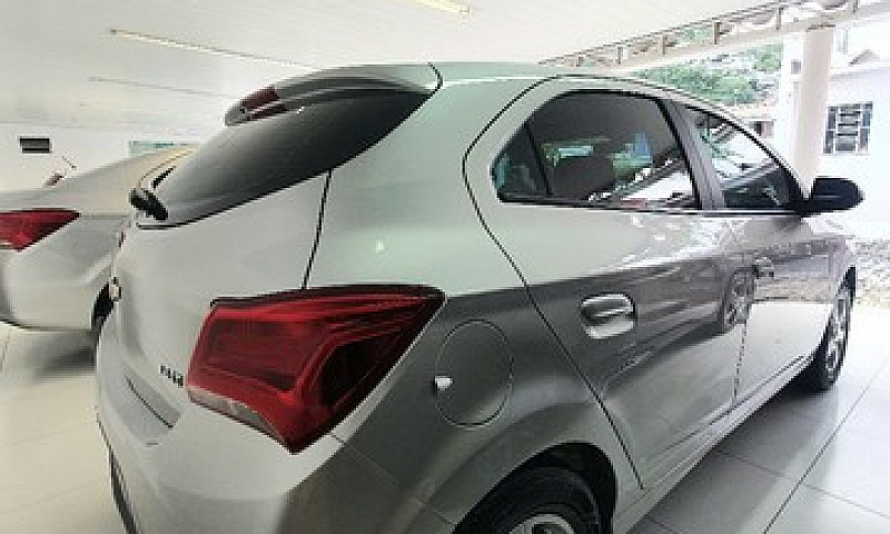 Onix Lt 1.4 2019 (Ún...