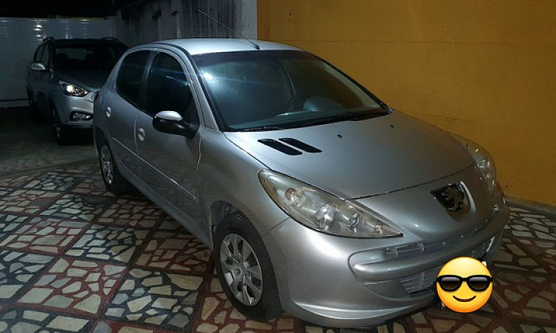 Peugeot 207 1.4 2014...
