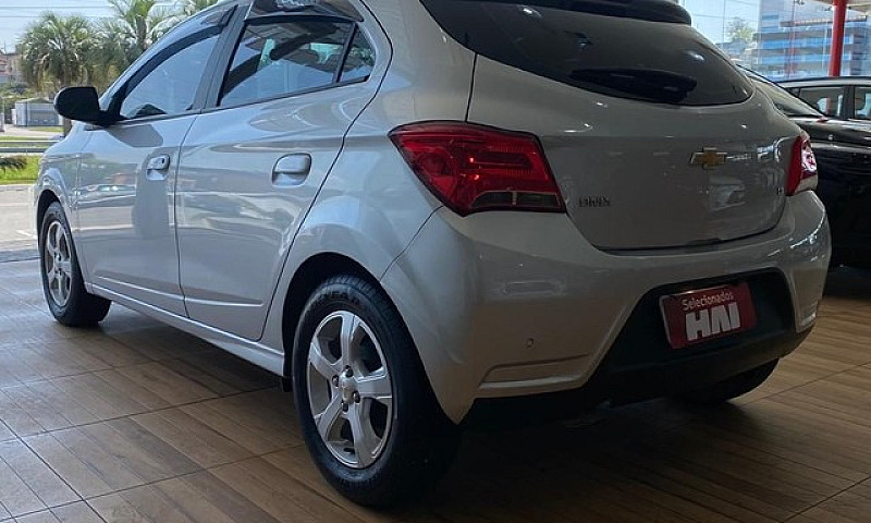 Chevrolet Onix 1.4 M...