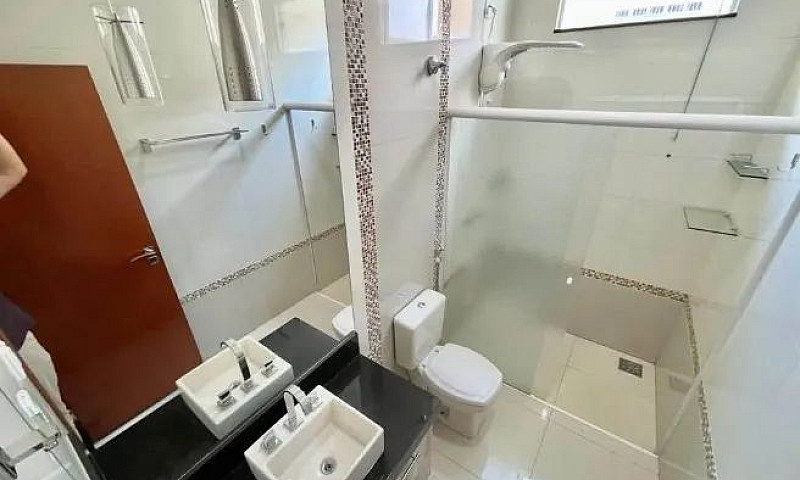Linda Casa A Venda...
