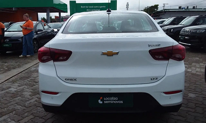 Chevrolet Onix Plus ...