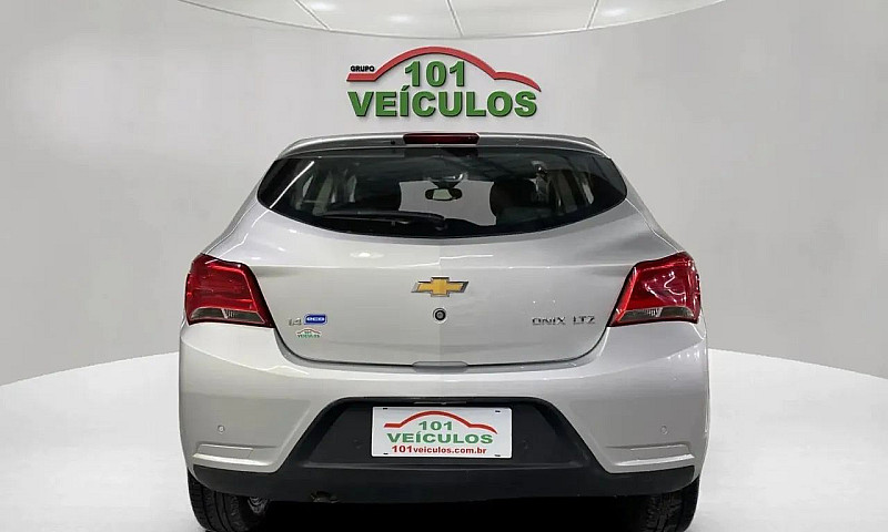 Chevrolet Onix Hatch...