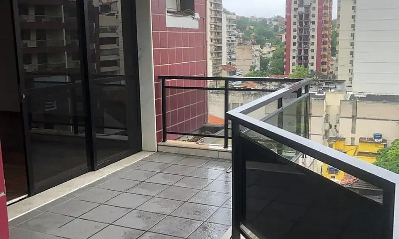 Amplo Apartamento Em...