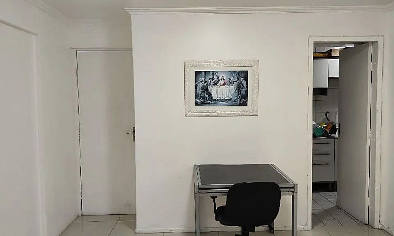 Aluga-Se Quarto Segu...