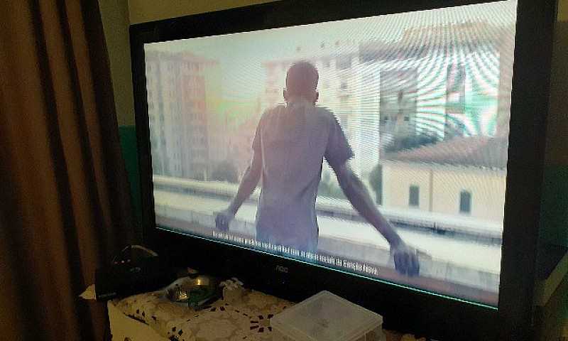 2 Televisor 32 Poleg...