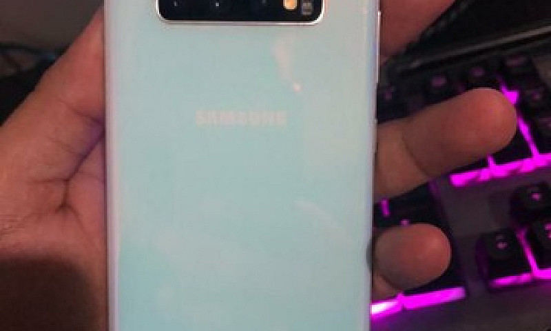 Samsung S10+...