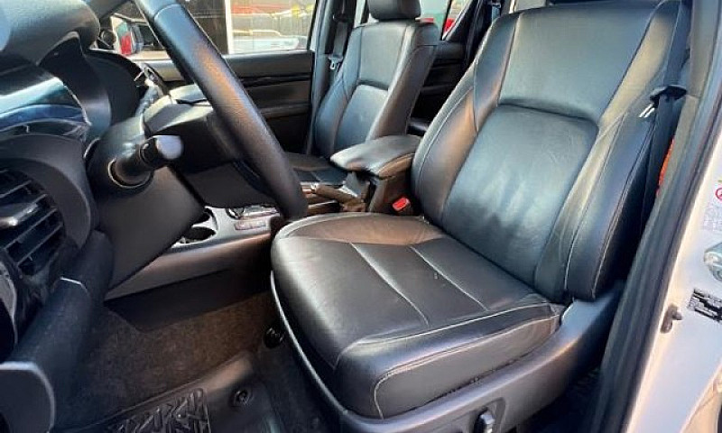 Hilux Srx 2019...