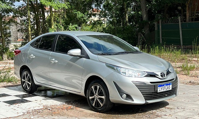Yaris Xs Sedan 1.5 2...