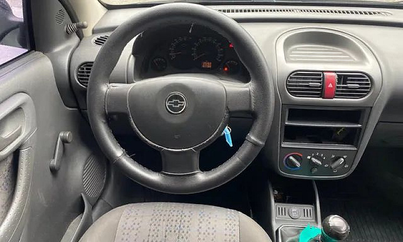 Chevrolet Corsa Hatc...