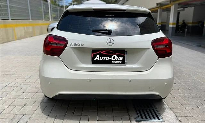 Mercedes-Benz A 200 ...