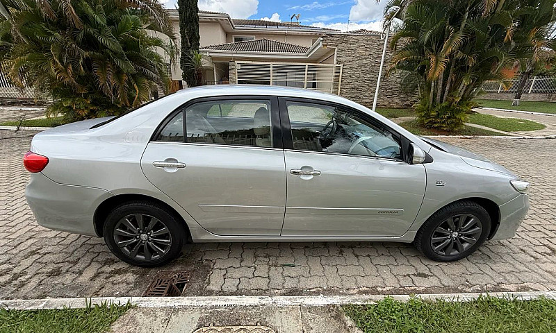 Toyota Corolla Altis...