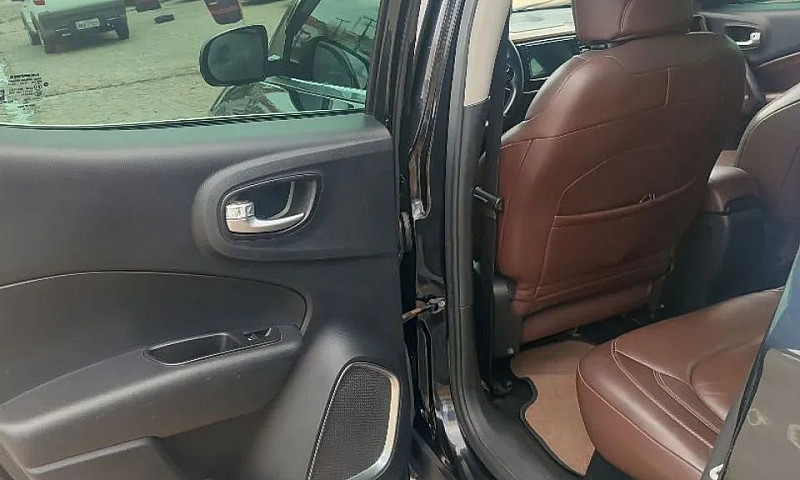 Fiat Toro Freedom 1....