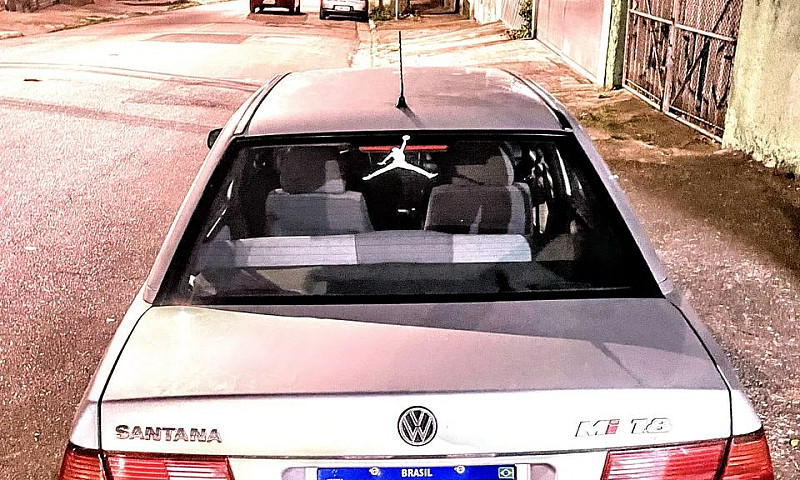 Volkswagen Santana 1...