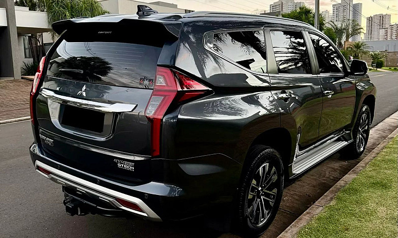 Pajero Sport Hpe-S 2...