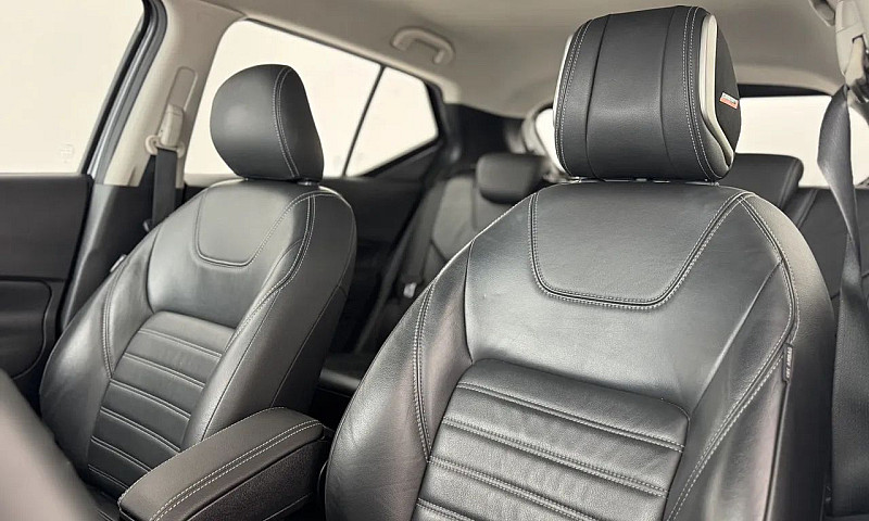 Nissan Kicks Exclusi...