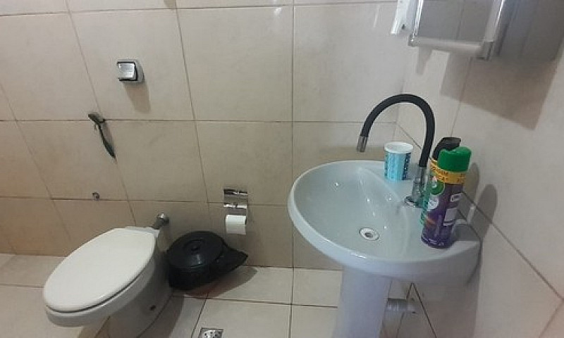 Casa Com Lote De 675...