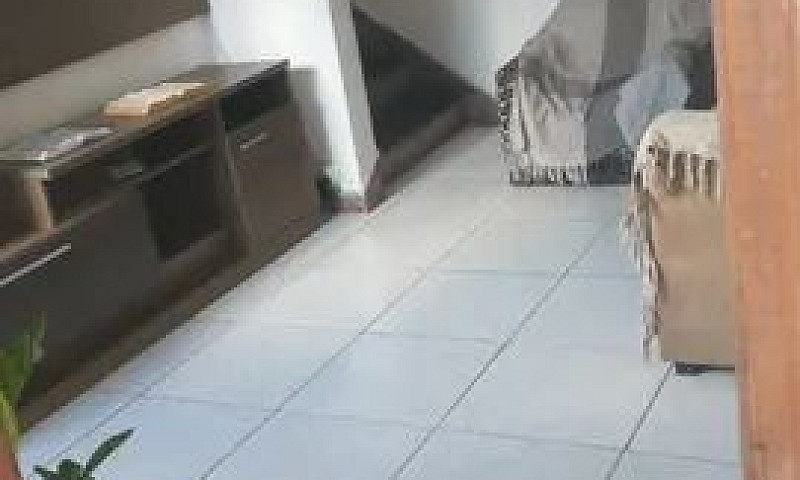 Aluga-Se Quarto Em B...