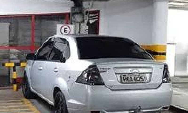 Fiesta Sedan 1.6 201...