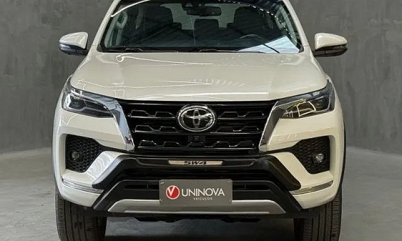 Toyota Hilux Sw4 Srx...