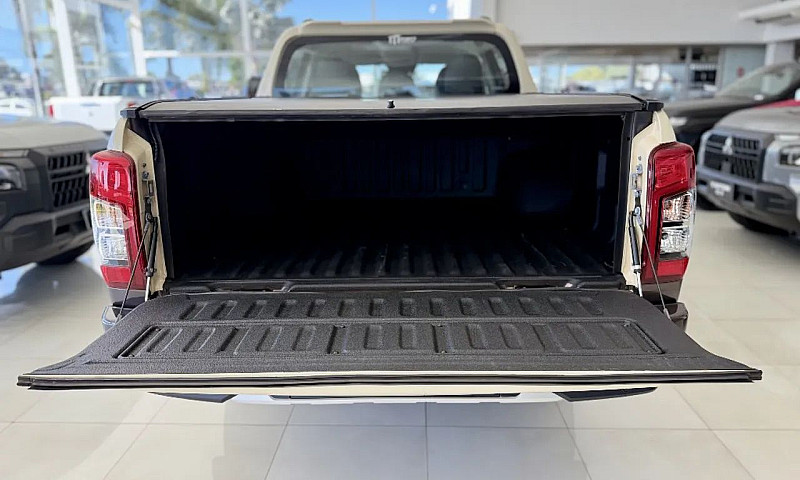 Mitsubishi L200 Tri....