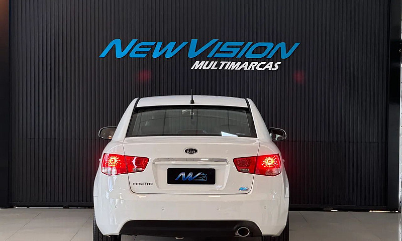 Kia Motors Cerato 1....