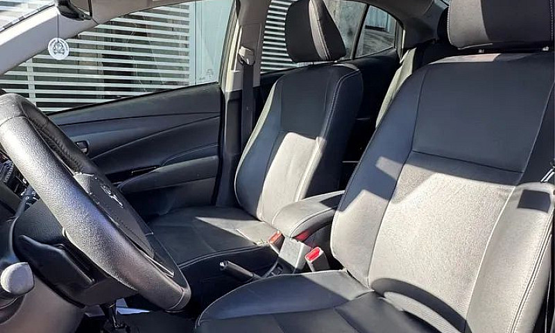Toyota Yaris Xls Sed...