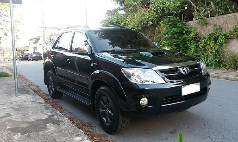 Toyota Hilux Sw4 4X4...