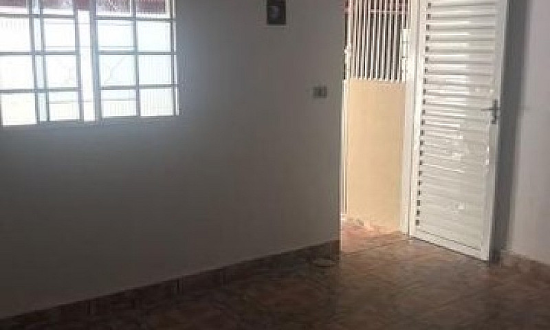 Casa Com 03 Quartos ...