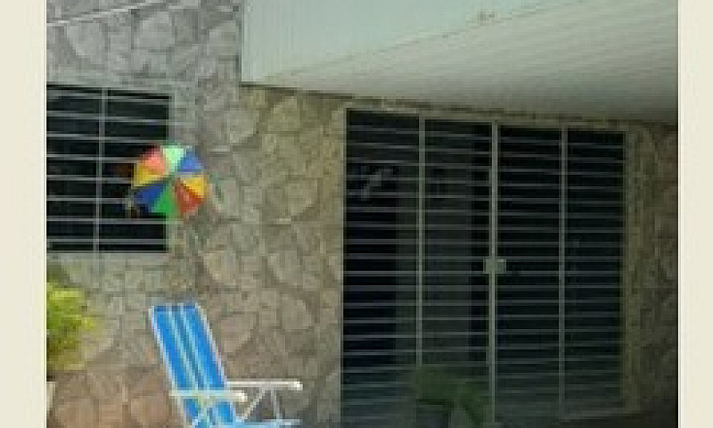 2 Casas (Um Térreo E...