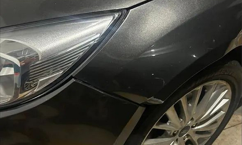 Ford Focus Fastback ...