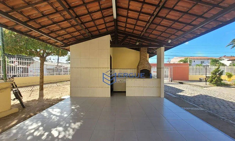 Casa Com 3 Dormitóri...