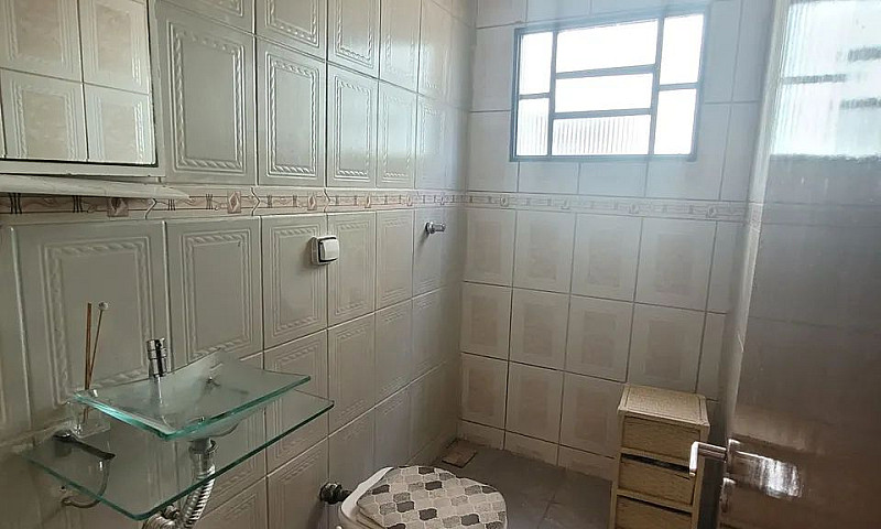 Casa Ampla No Bairro...