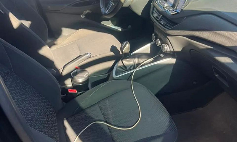 Chevrolet Onix Plus ...