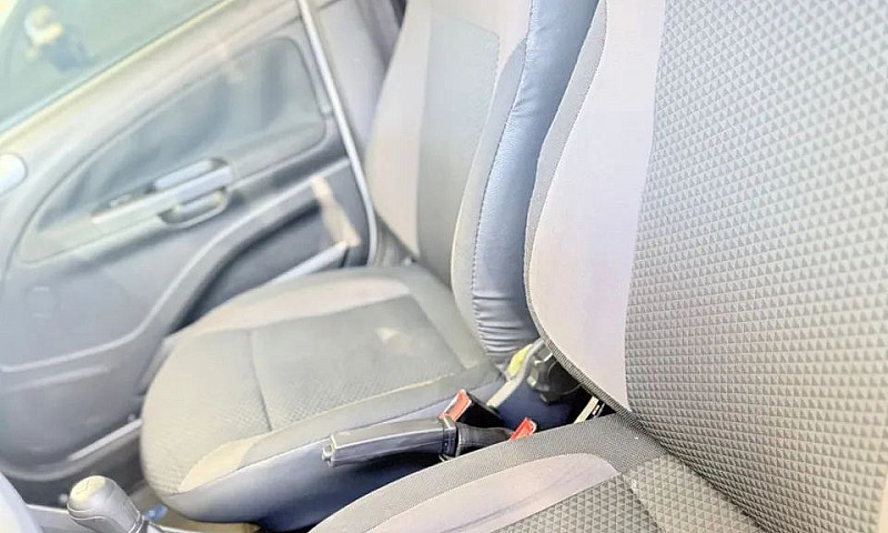 Volkswagen Voyage Tr...