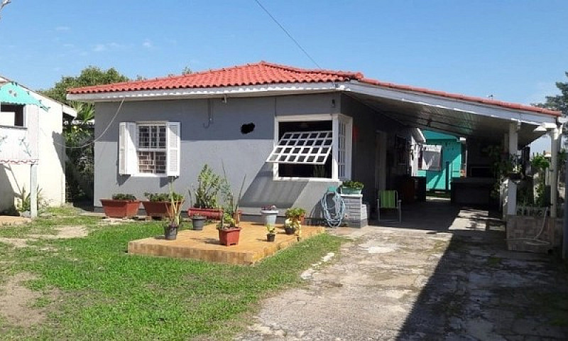 Casa À Venda Com 2 D...