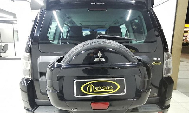 Mitsubishi Pajero Fu...