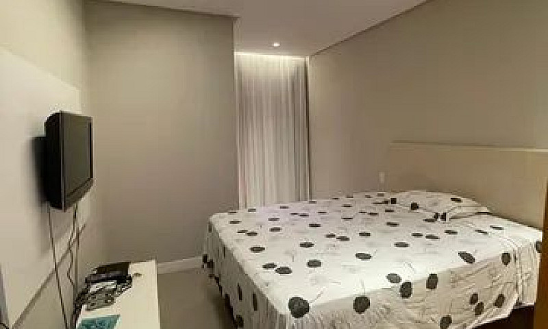 < Linda Casa Maikai...