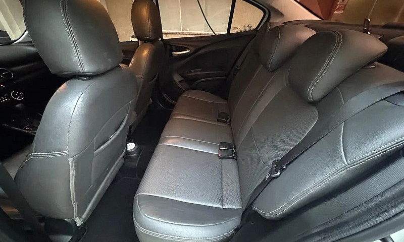 Fiat Cronos 1.8 Auto...