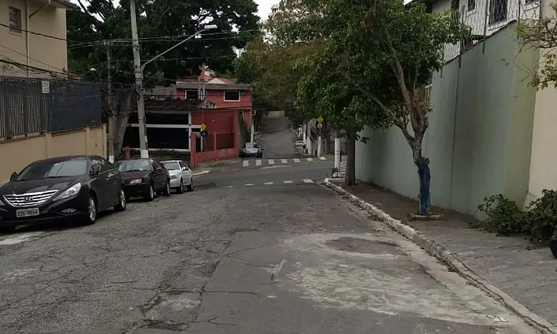 Quarto Mobiliado Pró...