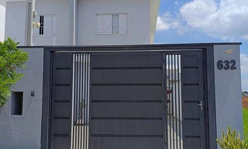 Casa Com 2 Dormitóri...