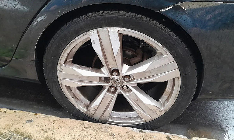 Toyota Corolla Gli 1...