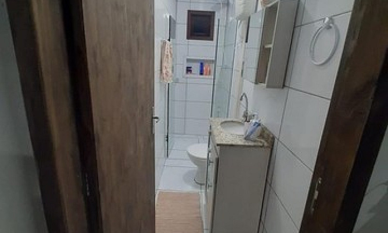 Casa Com 3  Quartos ...