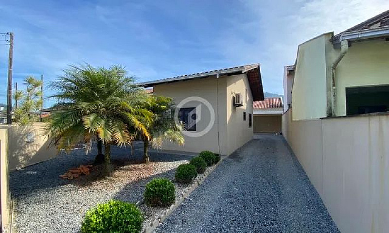 Casa À Venda No Bair...