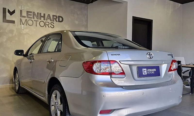 Toyota Corolla Xei 2...