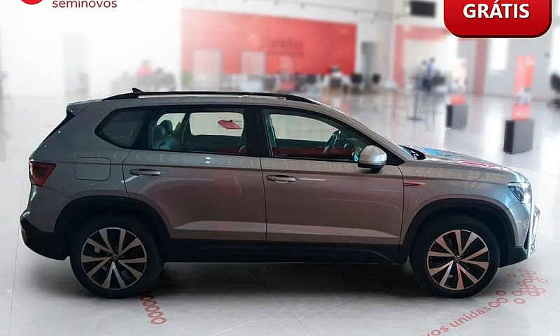 Volkswagen Taos 2023...