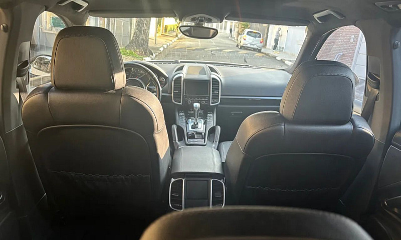 Porsche Cayenne 2013...