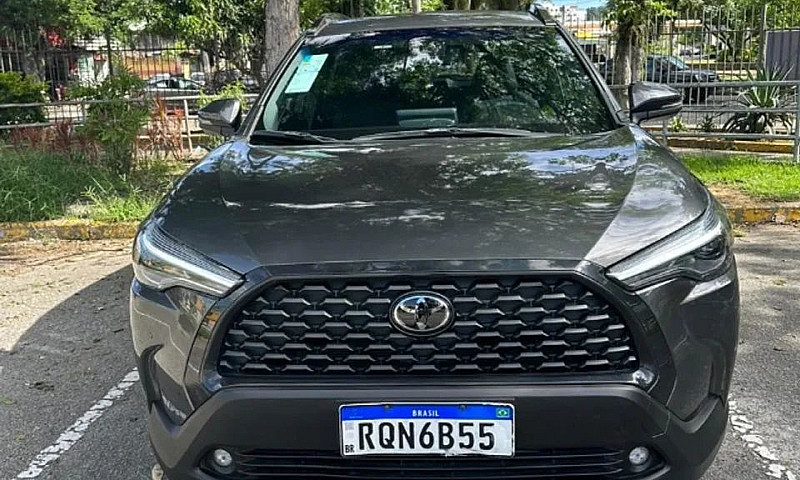 Toyota Corolla Cross...